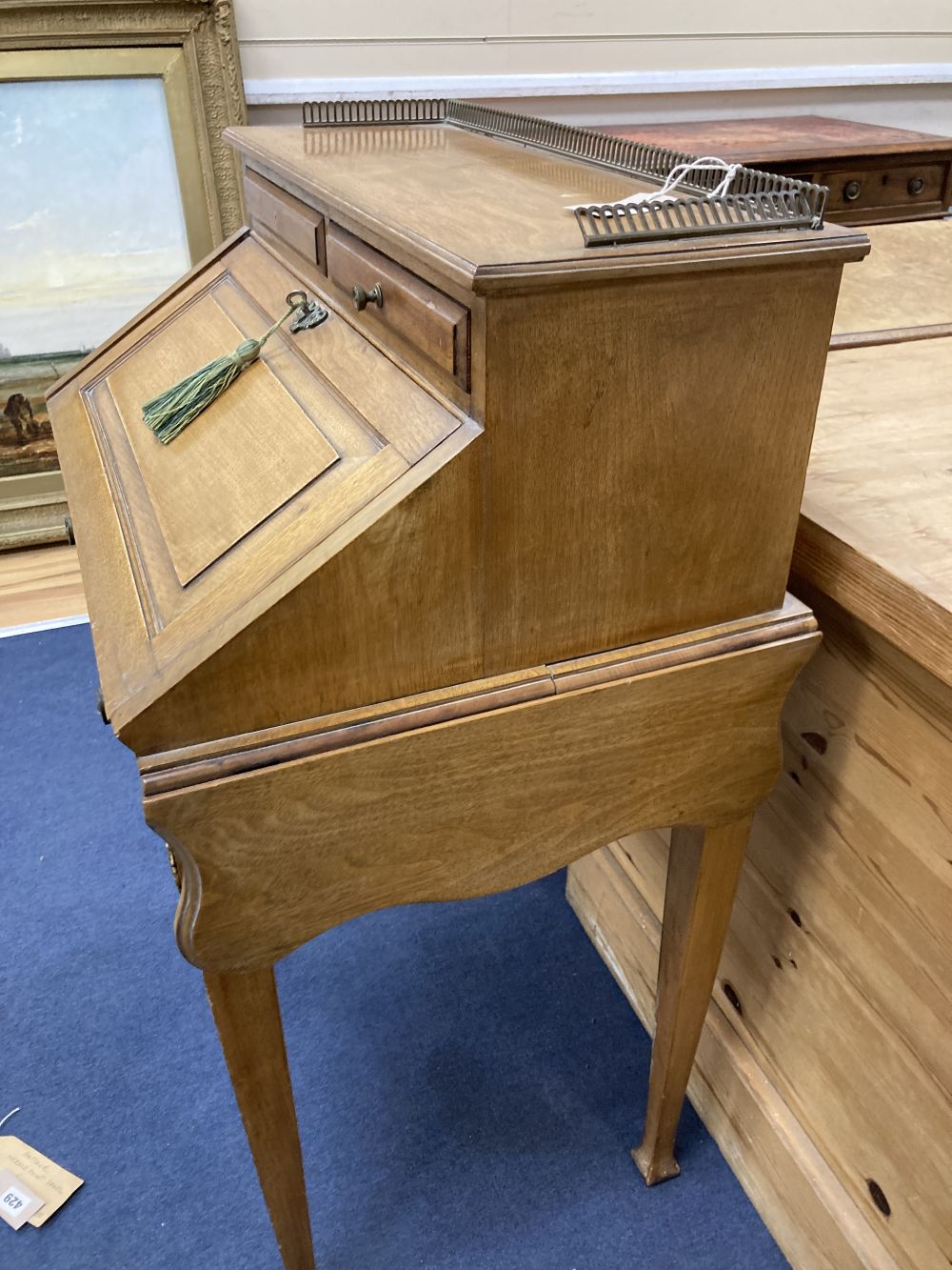 A walnut bureau de dame, width 65cm depth 46cm height 97cm